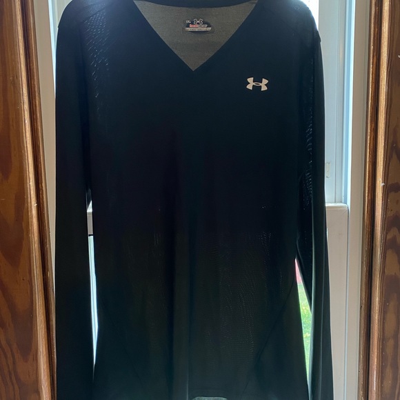 Under Armour Tops - Under Armour HeatGear Long Sleeve